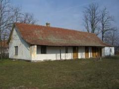 Renovierungsbedrftiges Anwesen  Bauernhaus mit Fair (9900,-EURO)