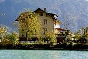 Ferien - Apartment Riverholiday B&amp;B am Aarefluss Interlaken Ost Jungfrauregion Berner Oberland  
  Schweiz