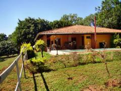 Pferderanch mit Gstehusern und Pool in Paraguay